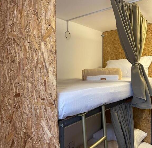 패밀리 룸, Mahalo Hostel