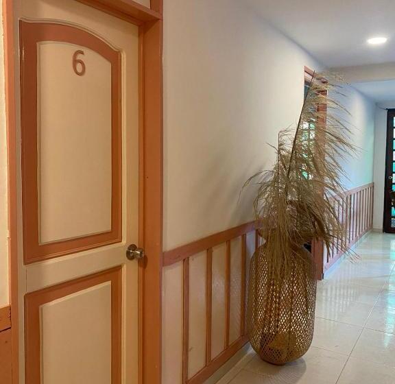 4인용 스탠다드 룸, Mahalo Hostel