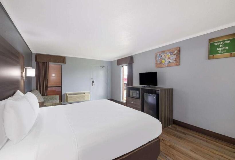 Chambre Standard Lit King Size, Econo Lodge Near The Domain   The Arboretum