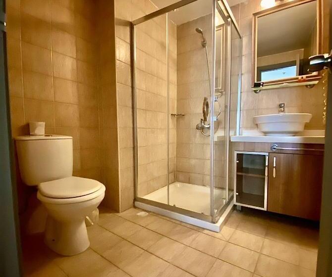 اتاق استاندارد سه نفره, Kafkas Hotel Istanbul