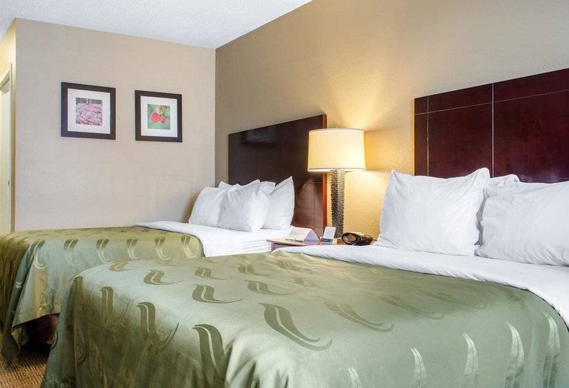 Номер Стандарт 2 Двуспальные Кровати, Quality Inn Ruston