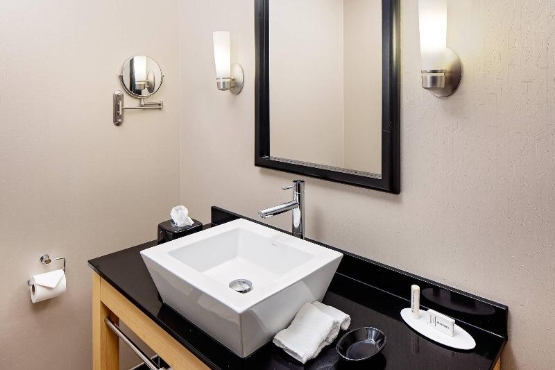Люкс Кровать Квин, Springhill Suites By Marriott Green Bay