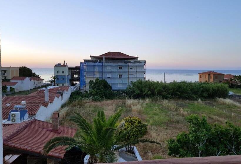 استودیوی استاندارد, Anema By The Sea Guesthouse