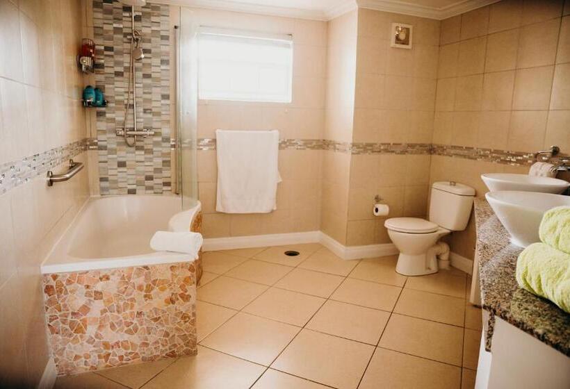 Suite 2 Soveværelser, Bay Gardens Beach Resort & Spa