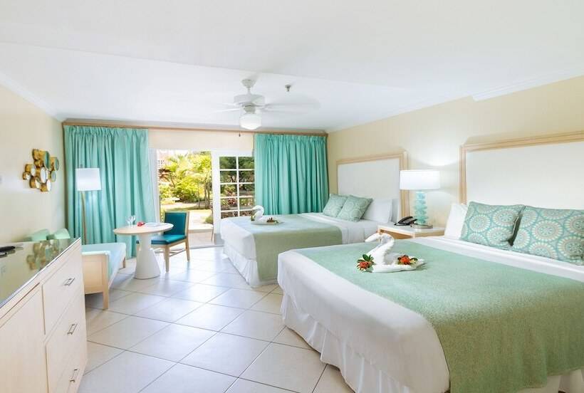 Deluxe Værelse Pooludsigt, Bay Gardens Beach Resort & Spa