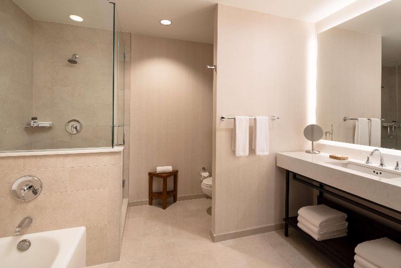 스탠다드 룸 킹사이즈 침대, Hyatt Regency Lost Pines Resort And Spa