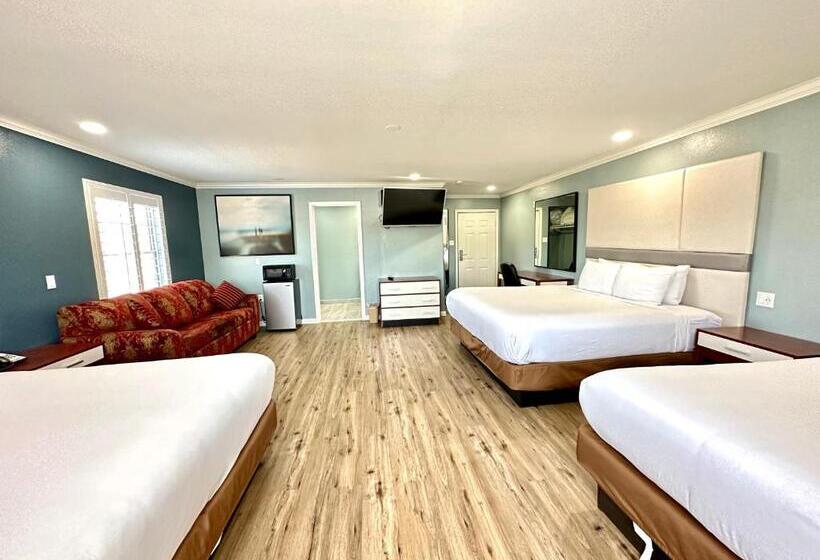 Люкс Superior, Executive Inn & Suites Magnolia