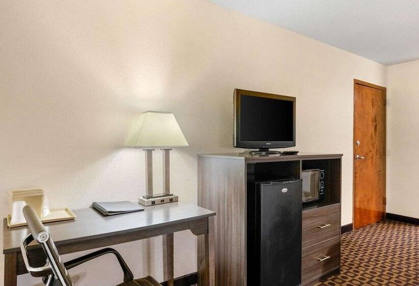 Номер Стандарт 2 Двуспальные Кровати, Quality Inn High Point  Archdale
