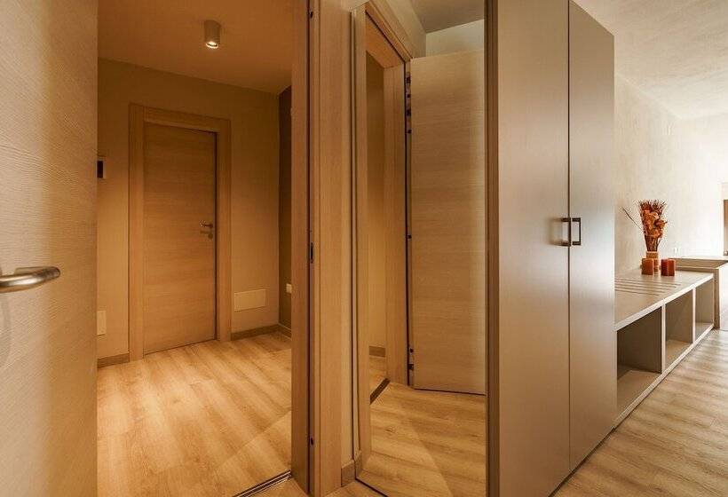 Апартаменты Comfort 2 Спальни, Residence Solemaremma