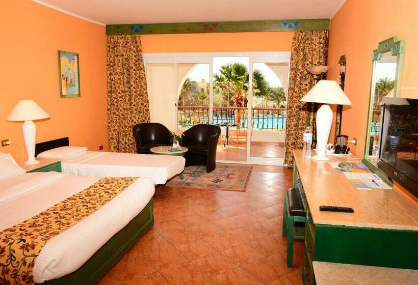 Номер Стандарт Вид на Бассейн, Arabia Azur Resort