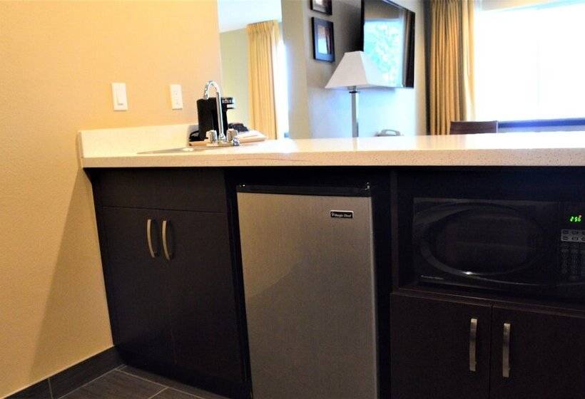 キングサイズベッドのスイートルーム, Comfort Inn & Suites Beaverton   Portland West