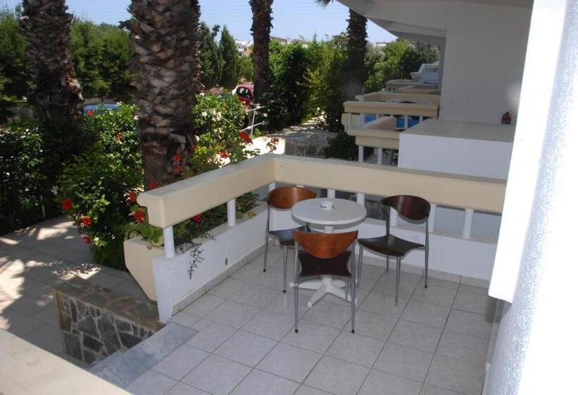آپارتمان 1 خوابه, Paleos Apartments