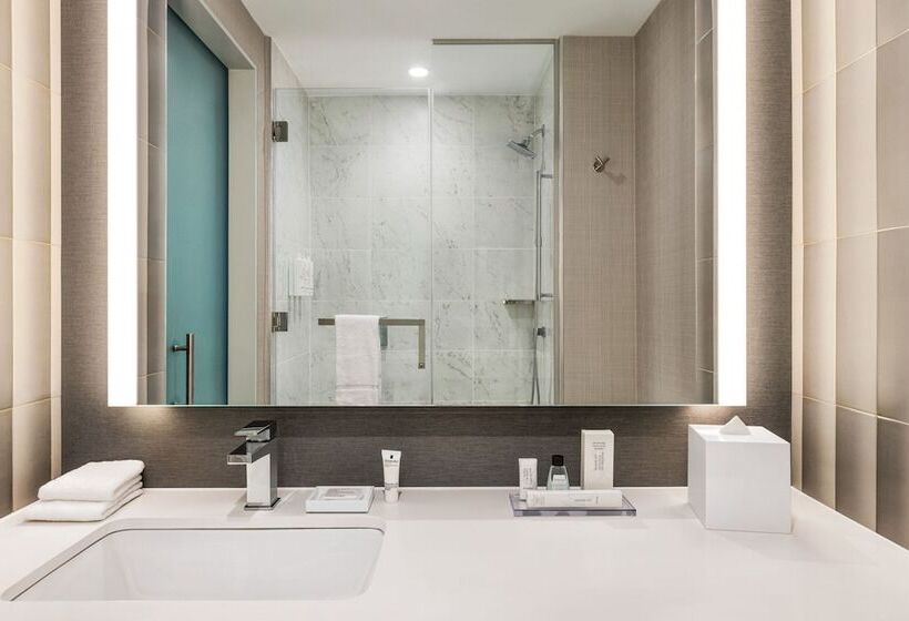 장애인을 위한 스탠다드 룸, Marriott New York Jfk Airport