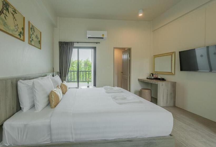 디럭스 룸 킹사이즈 침대, Ang Pao Hotel Phuket