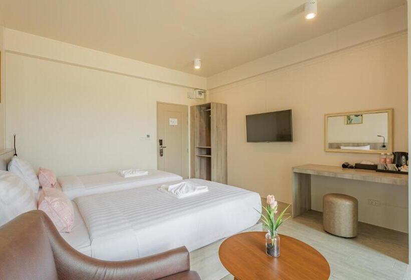 디럭스 룸, Ang Pao Hotel Phuket