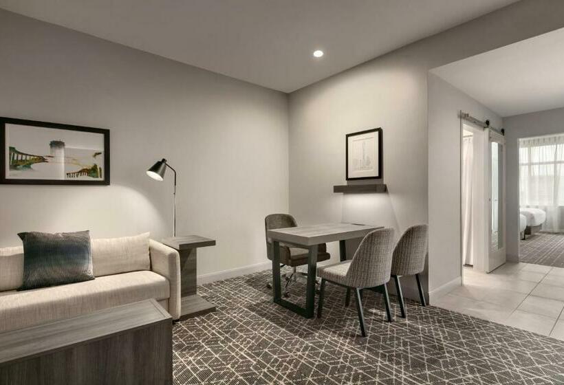 סוויטה מותאמת לאדם עם מוגבלויות, Embassy Suites By Hilton Atlanta Midtown