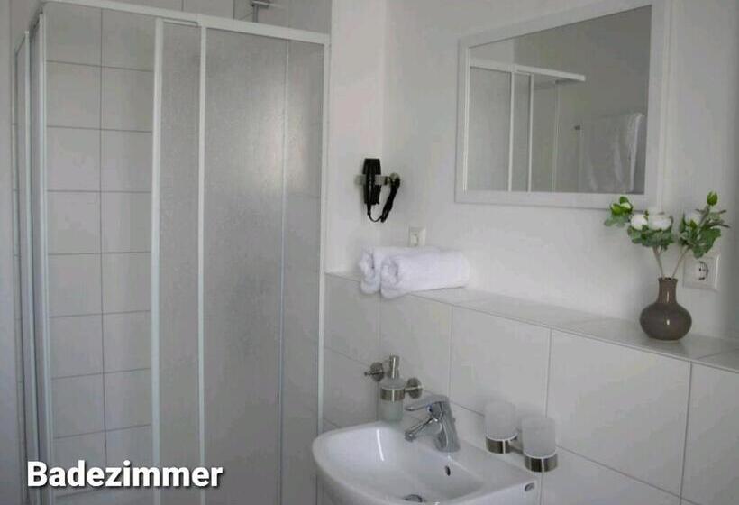 经济房, Gästehaus Traunreut   Monteur Und Gästezimmer