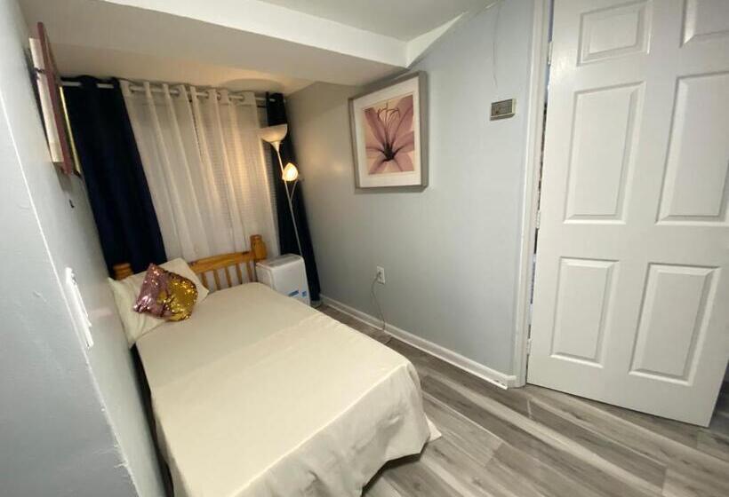 Дом 1 Спальня, Nice 2bedroom Apt With Patio Included To Enjoy