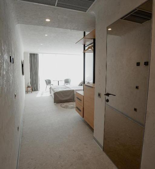 اتاق استاندارد با چشم‌انداز دریا, Marine Residence