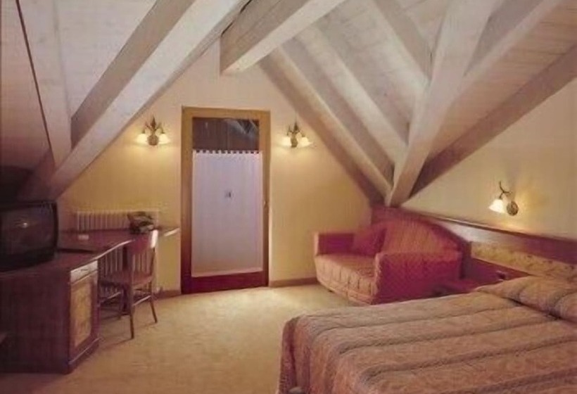 Трехместный Номер Deluxe, Delle Alpi