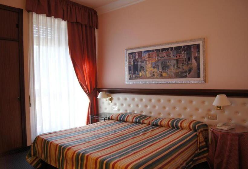 Трехместный Номер Стандарт с Балконом, Torretta