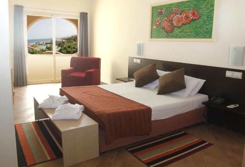 اتاق سوپریور, Santantao Art Resort