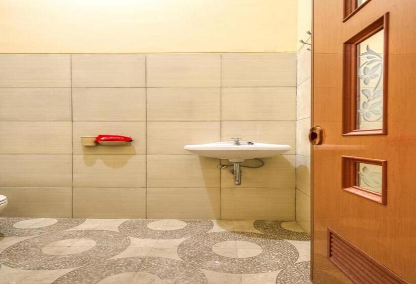 Номер Стандарт, Reddoorz Syariah Near Kebon Rojo Park Blitar