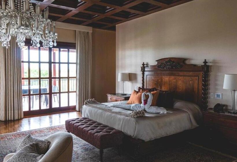 جناح رئاسى, & Hacienda La Caravedo
