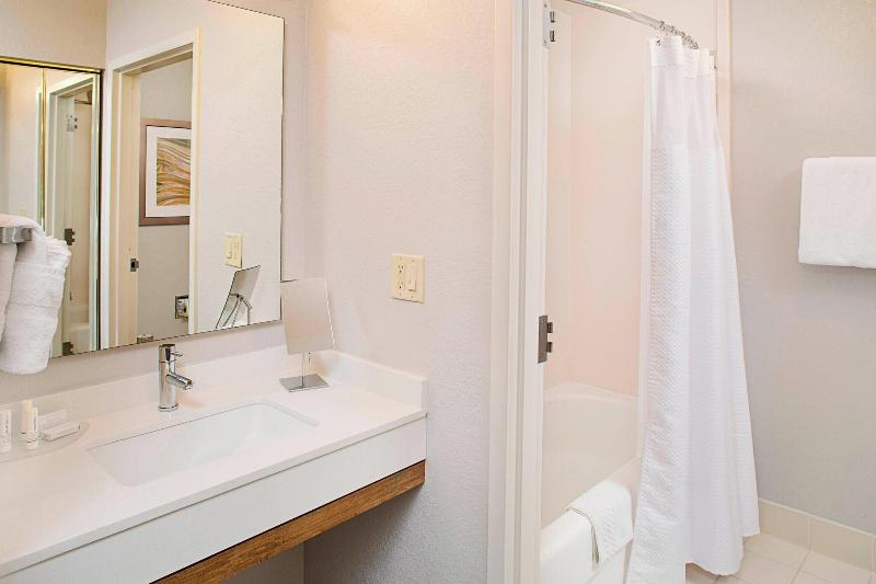 キングサイズベッドのスタンダードルーム, Courtyard By Marriott West Palm Beach Airport