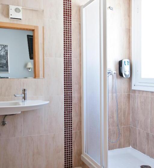 Номер Стандарт Трехместный, Hostal T4