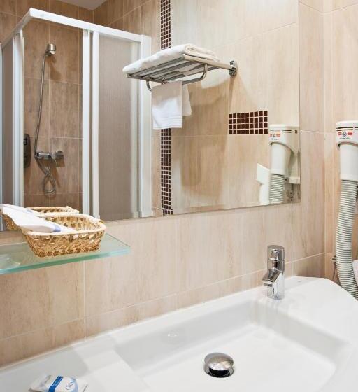 Номер Стандарт Трехместный, Hostal T4