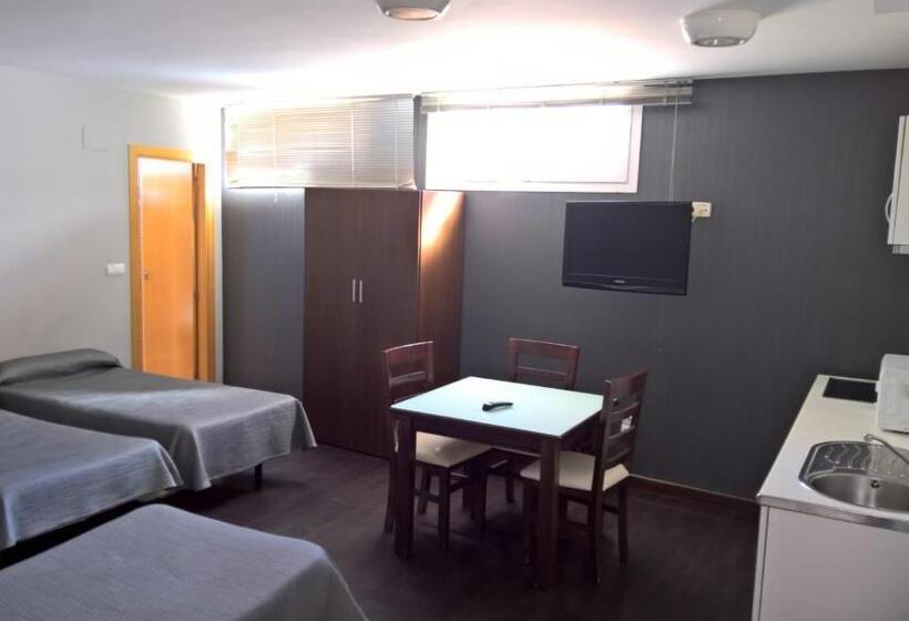 Апартаменты 1 Спальня, Hostal T4