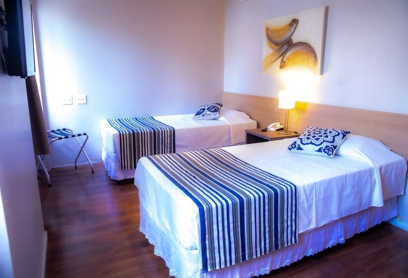 Номер Стандарт, Nacional Inn Porto Alegre   Próximo Ao Araújo Vianna E Ao Complexo Hospitalar Santa Casa