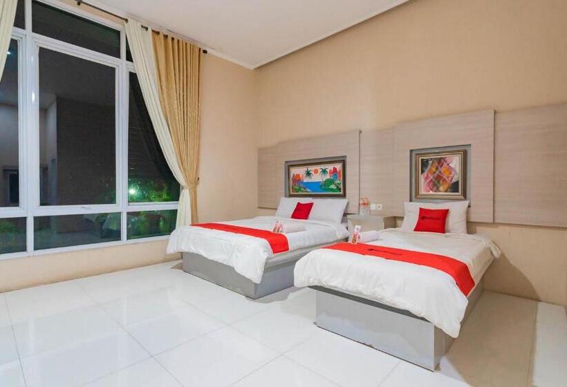 Полулюкс, Reddoorz Resort Premium @ Sangkan Hurip Kuningan