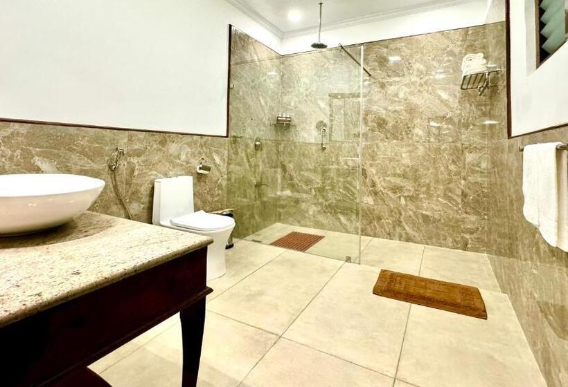 Вилла 3 Спальни, Tranquil Resort   Blusalzz Collection, Wayanad   Kerala