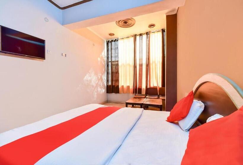 Трехместный Номер Классика, Oyo 77868  Taj