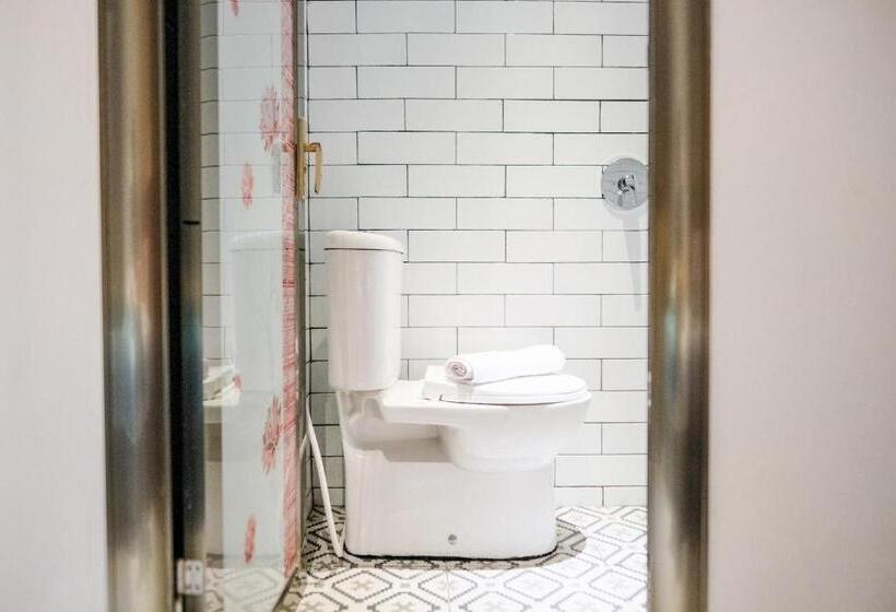 Номер Deluxe, Sans Hotel Roxy Jakarta