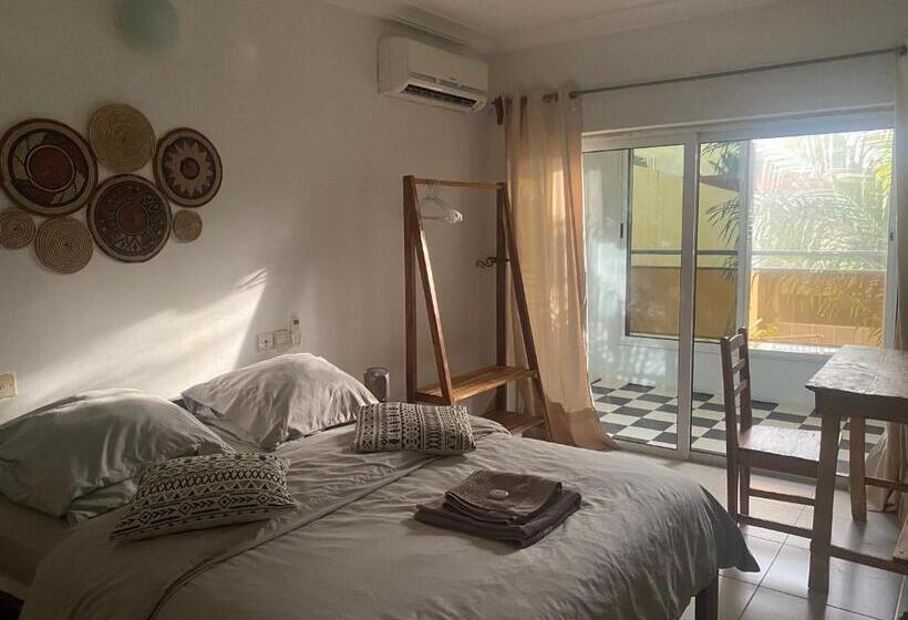 اتاق استاندارد, L'oasis Guesthouse