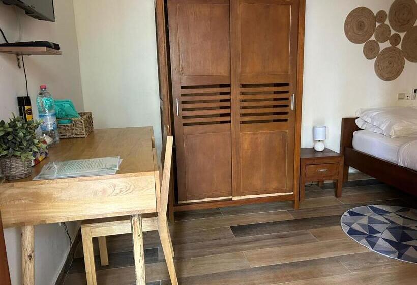 اتاق استاندارد, L'oasis Guesthouse