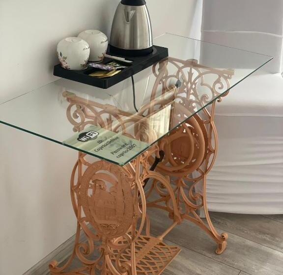 اتاق لوکس, Caprice Deluxe Accomodation