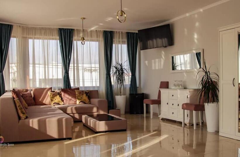 سوییت لوکس, Caprice Deluxe Accomodation