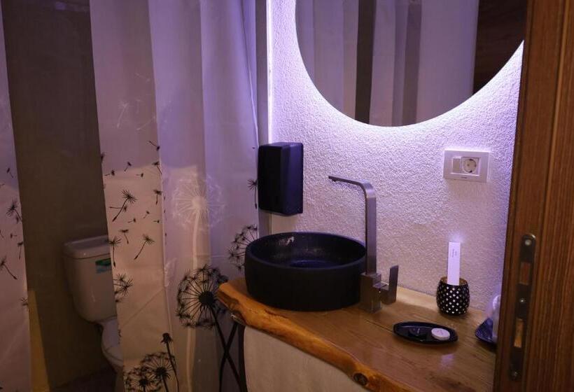 اتاق استاندارد, Mi Casa