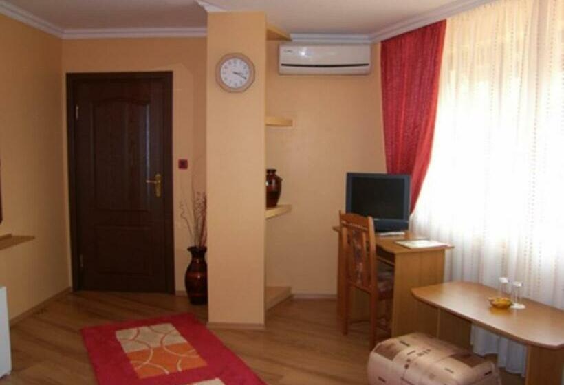 اتاق استاندارد, Family Hotel Silvestar