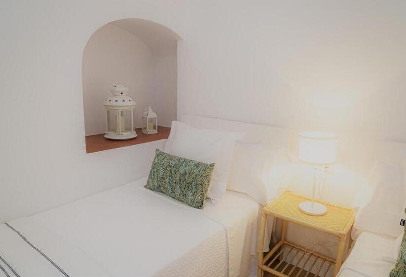 １階のスタンダードルーム, Hostal La Calzada