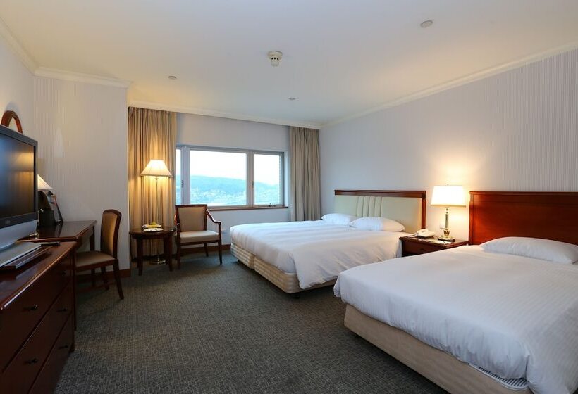 اتاق استاندارد چهار تخته, Evergreen Laurel Hotel   Keelung
