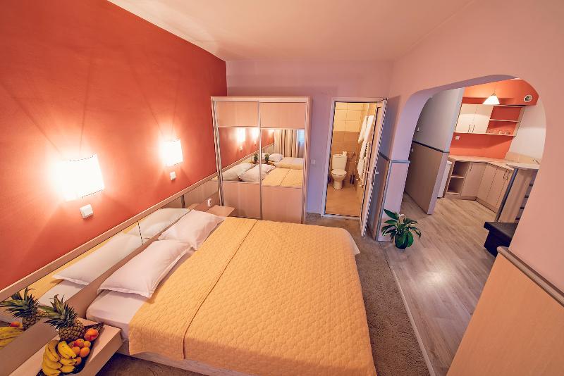 استودیوی استاندارد, Family Hotel Gran Ivan