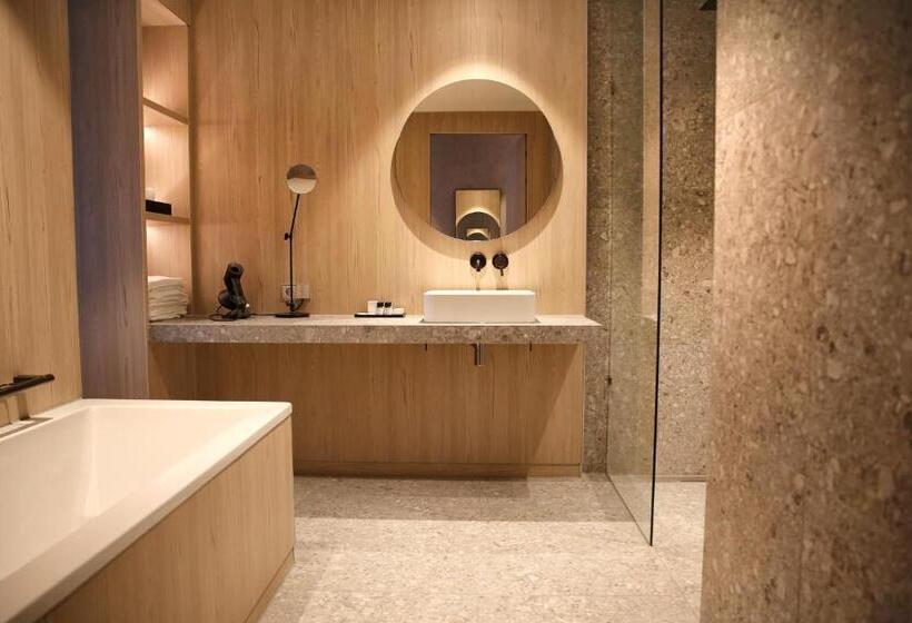 Номер Стандарт с Балконом, Van Der Valk Hotel Deventer