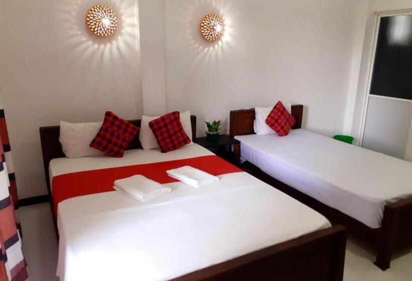 اتاق لوکس, Jasmine White House Restaurant & Spa