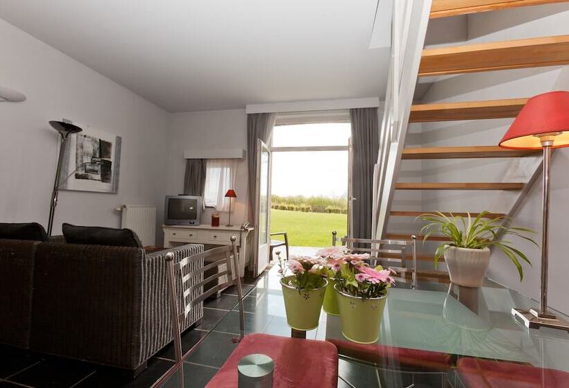 Люкс Повышенной Комфортности, Aparthotel Le Manoir Du Capitaine