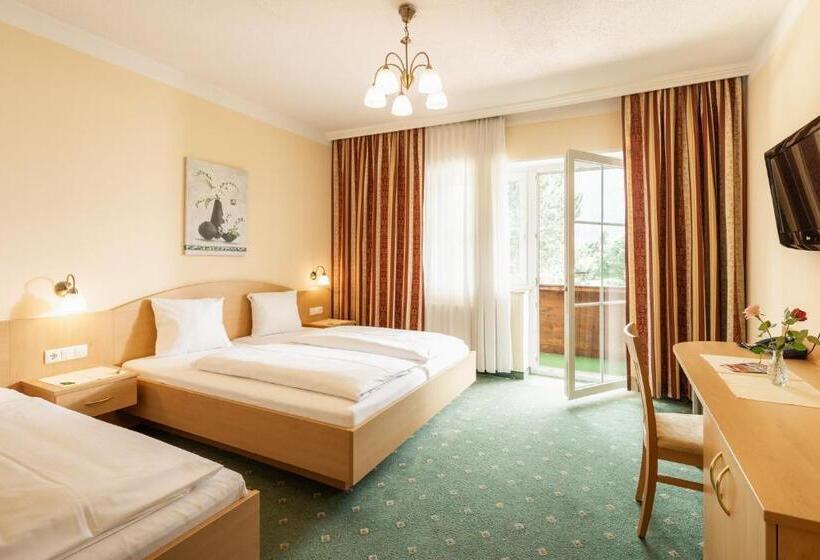 Номер Стандарт Трехместный, Landhotel Stofflerwirt